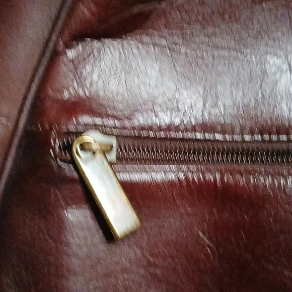 Brown Leather Sling-Style Shoulder Bag ■ Adjustable Padded Strap - Picture 5 of 12